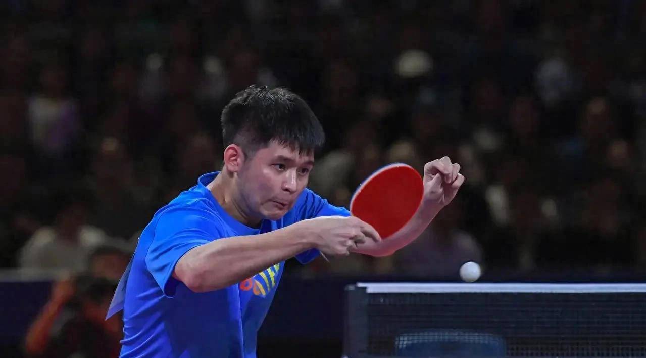 怒拍队友头部，字母哥打人原因曝光，被打球员找到，他不该犯错